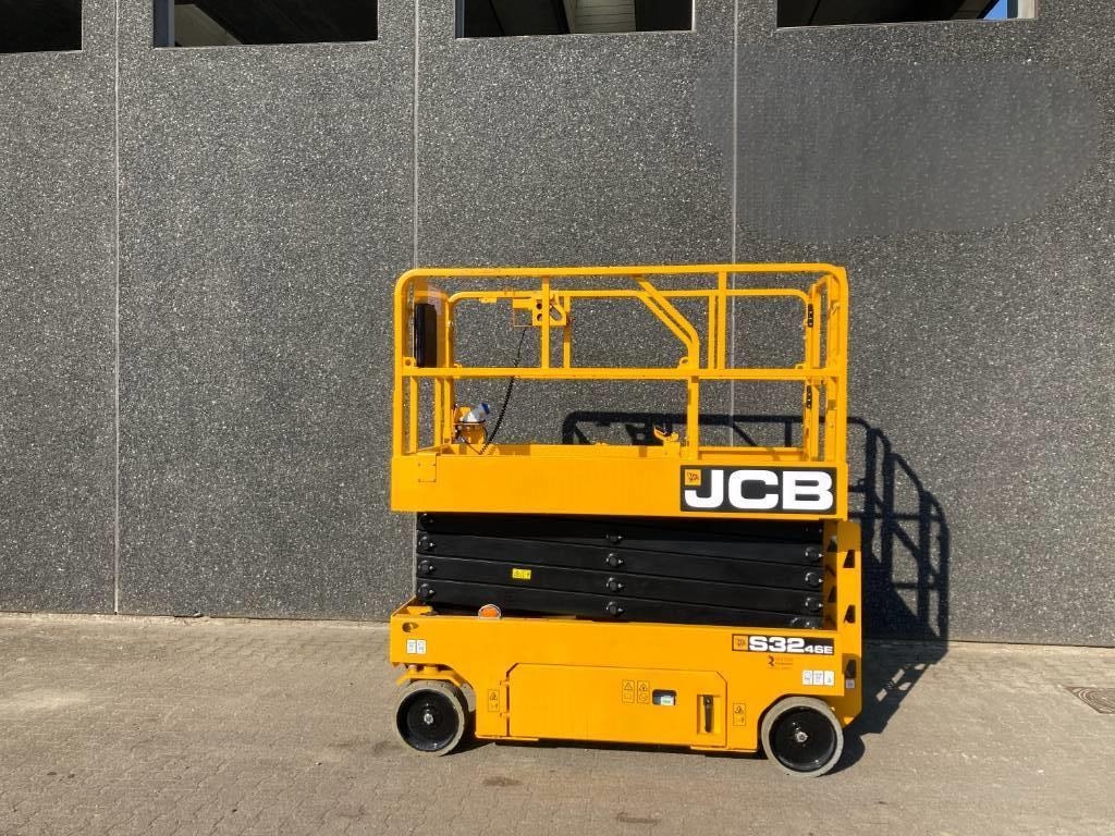 JCB S 3246 E