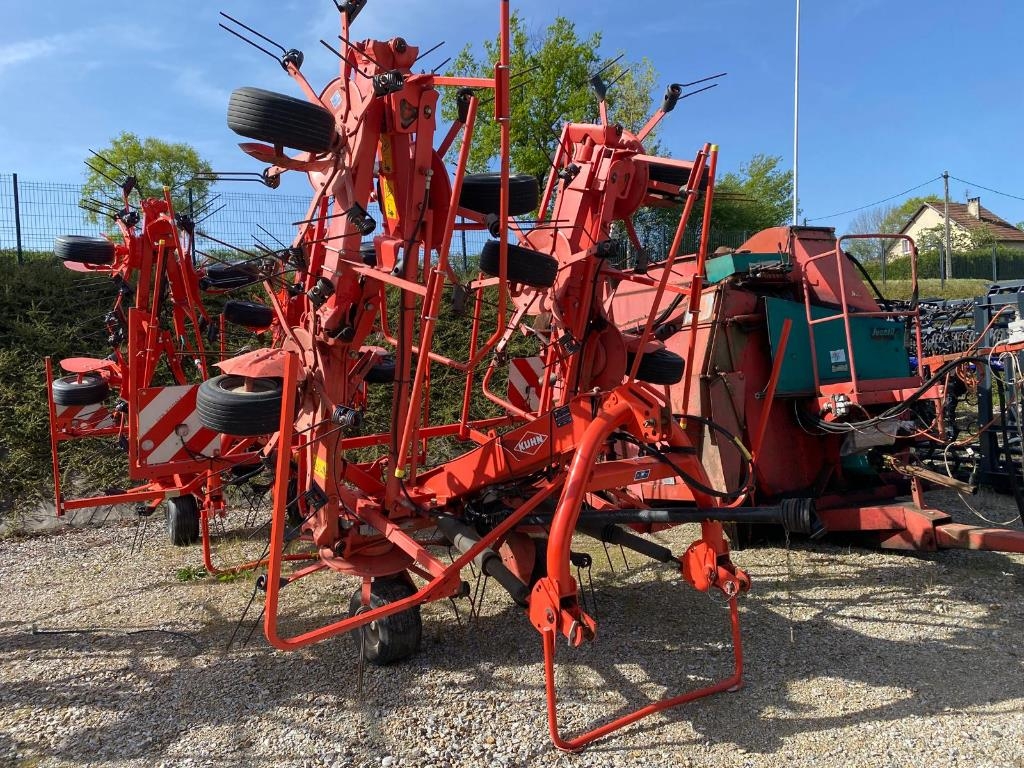 Kuhn GF8702