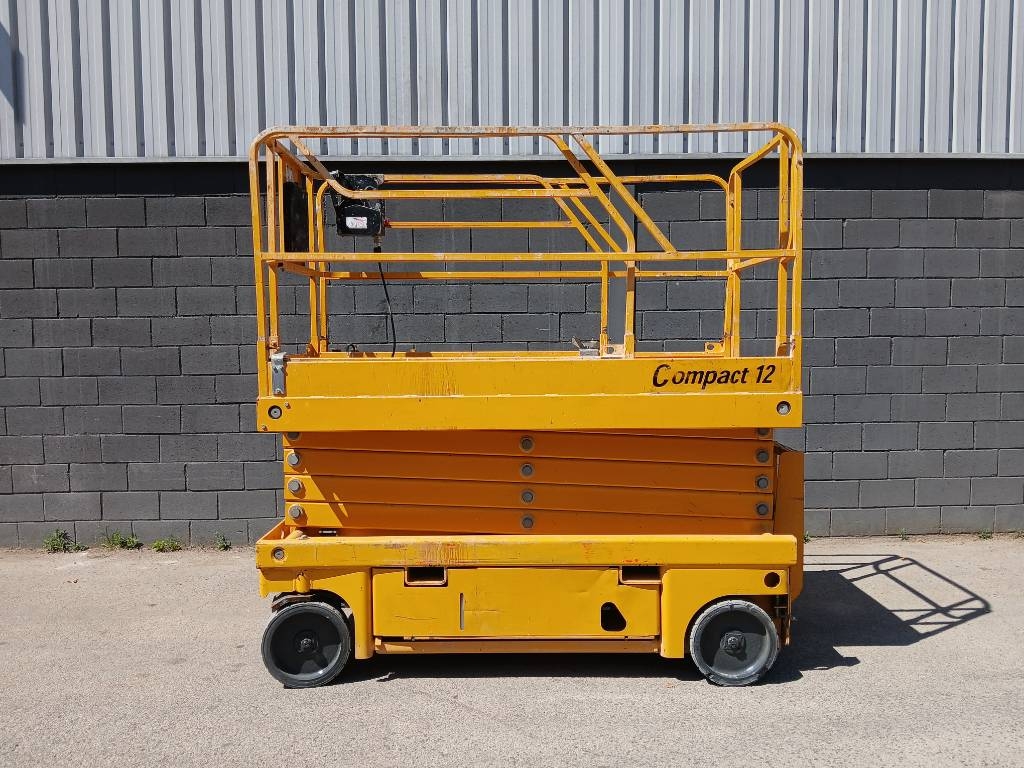 Haulotte Compact 12