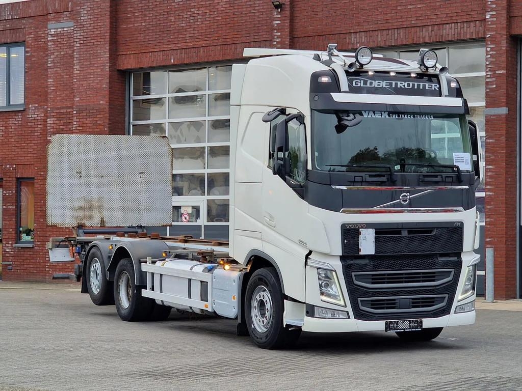 Volvo FH 13.540 Globetrotter 6x2 - BDF - Loadlift - Full