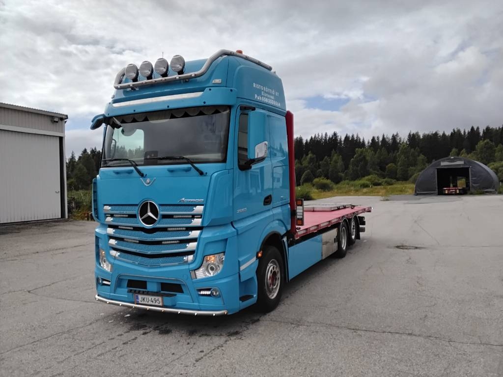Mercedes-Benz Actros 2563