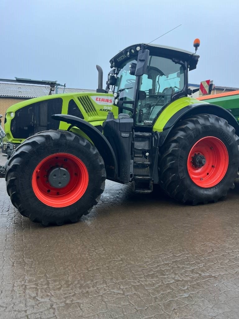 Axion 930