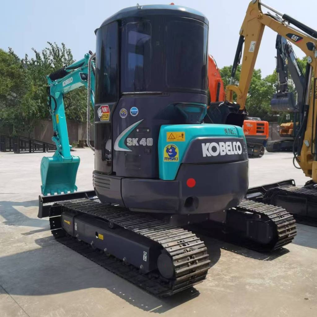 Mini-pelle Kobelco SK 40 — occasion 2023, 800 h