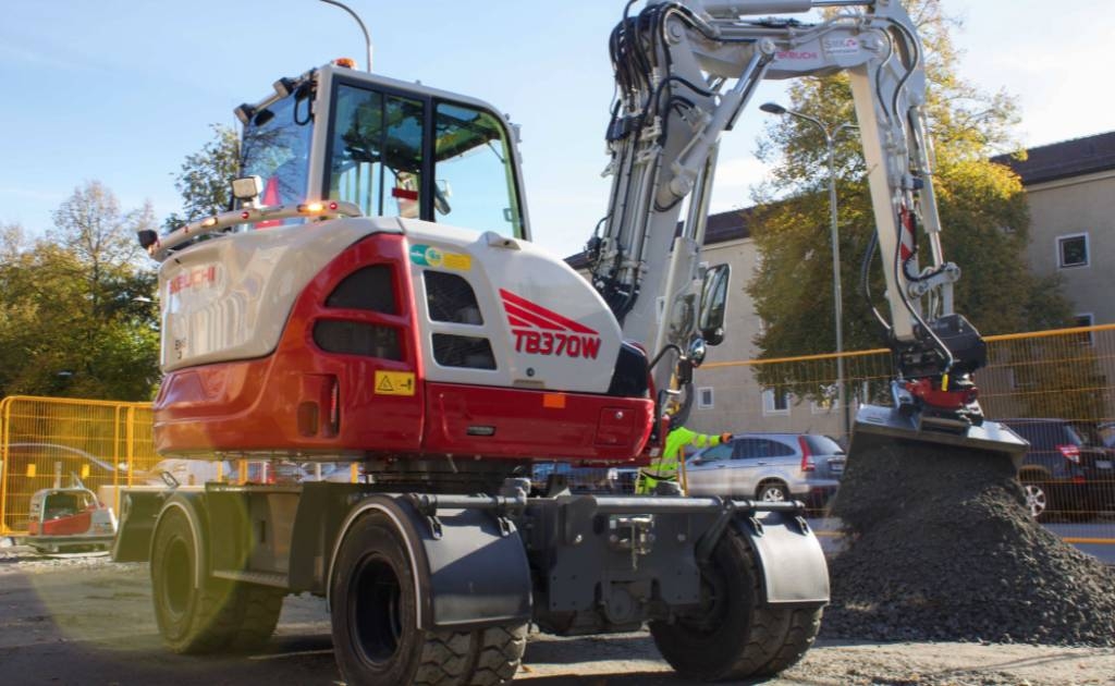 Takeuchi TB370 8tons hjulgrävare 3års garanti