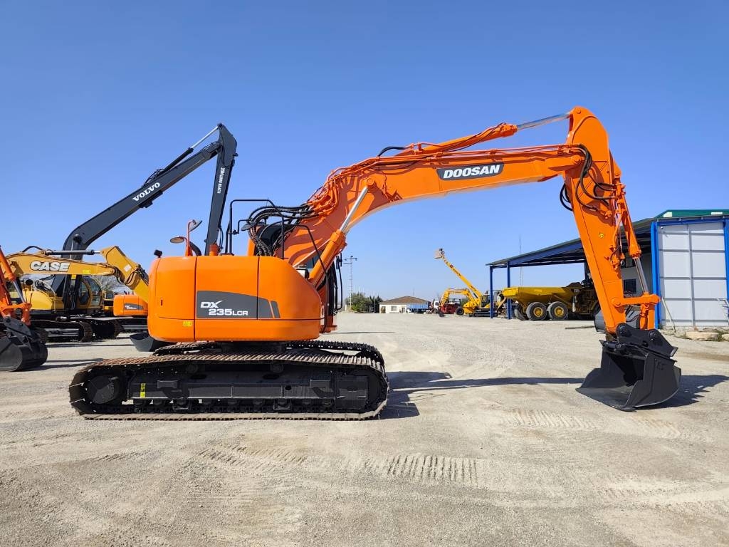 Doosan DX235LCR