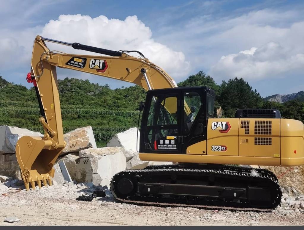 CAT 323 GC