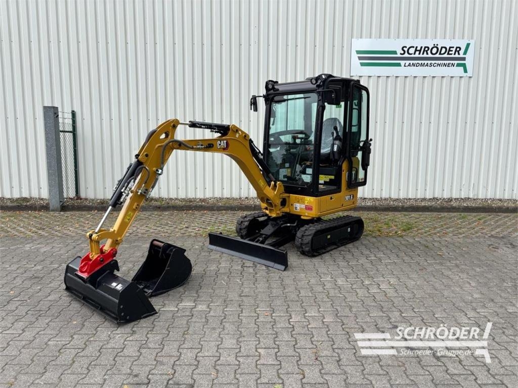 Pelle sur pneus Caterpillar 301.6 — occasion 2024, 2 h