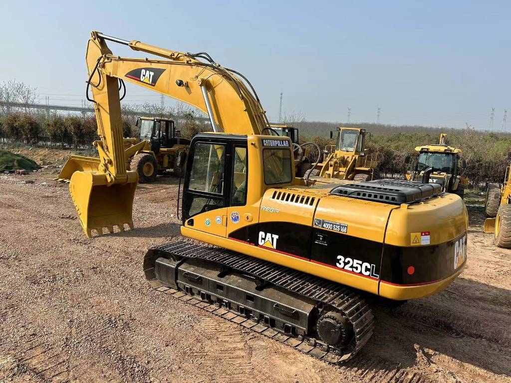 Pelle sur chenilles Caterpillar 325C — occasion 2021, 1 021 h