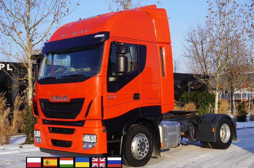 Iveco Stralis 460 E6 tractor unit / Sleeper cab 2 beds