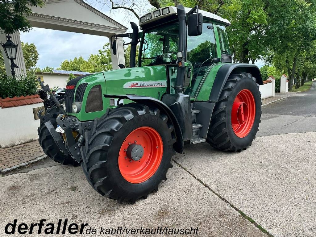 Tracteur agricole Fendt Favorit 711 Vario — occasion 2004, 6 626 h