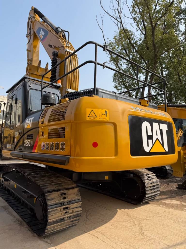 CAT 325D2L 3000 units excavators in stock