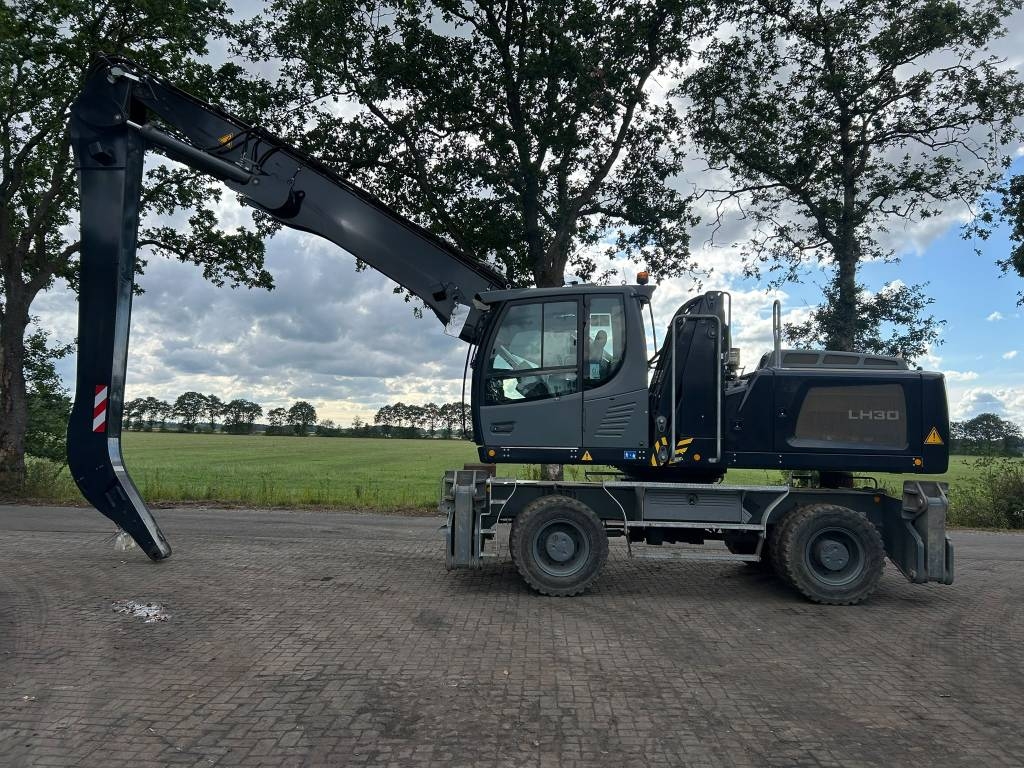 Pelle de manutention Liebherr LH 30 M — occasion 2020, 8 013 h