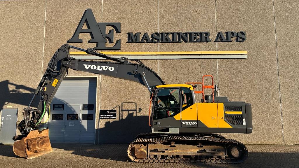 Volvo EC 220 E