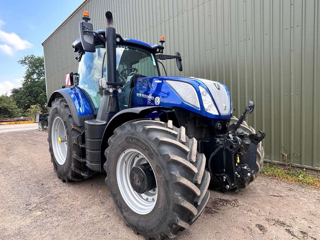 New Holland T7.300 PLMi Auto Command Tractor