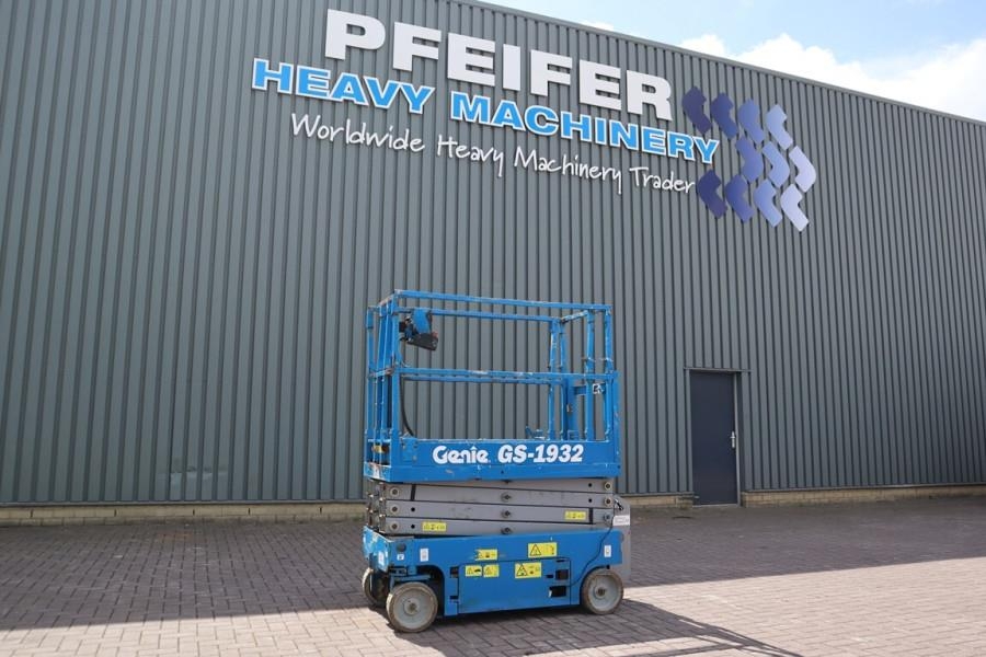 Genie GS1932 Electric, Working Height 7.8 m, 227kg Capac
