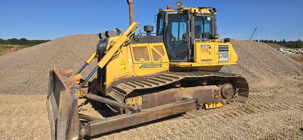 Komatsu D65PXI-18