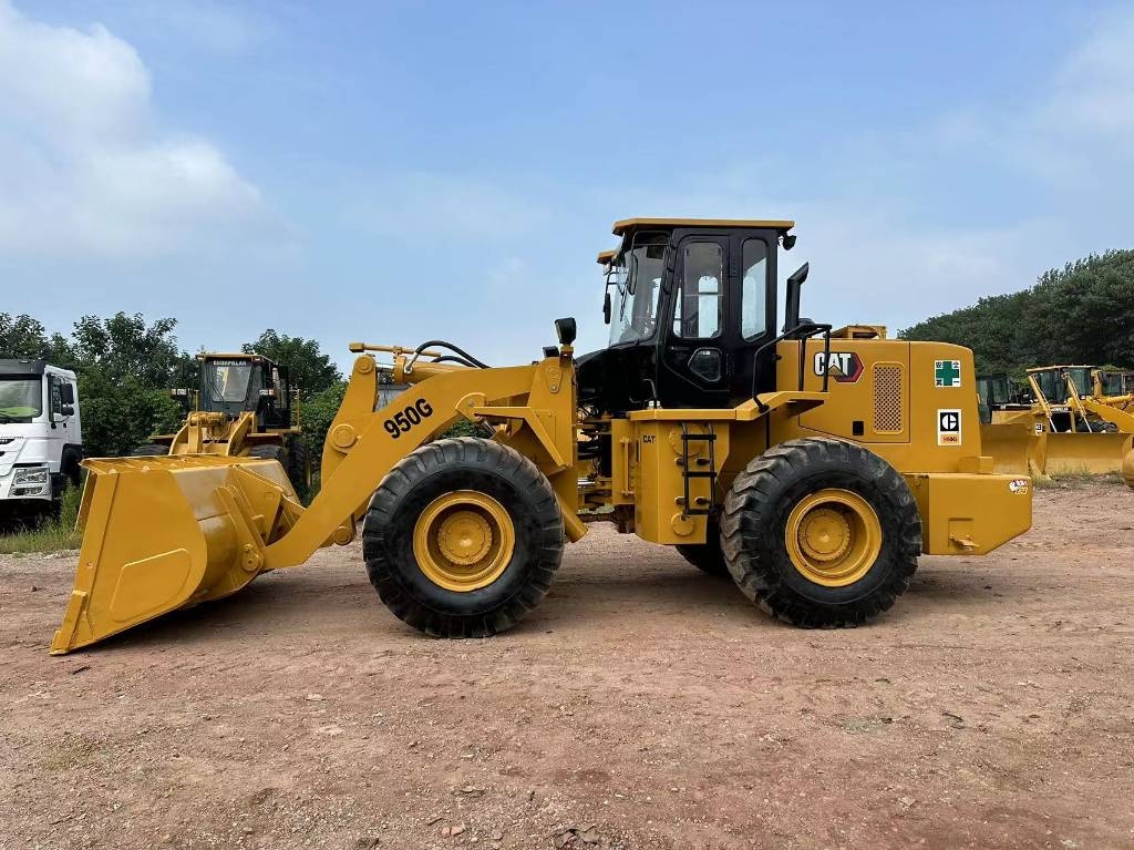 Chargeuse sur pneus Caterpillar 950G — occasion 2017