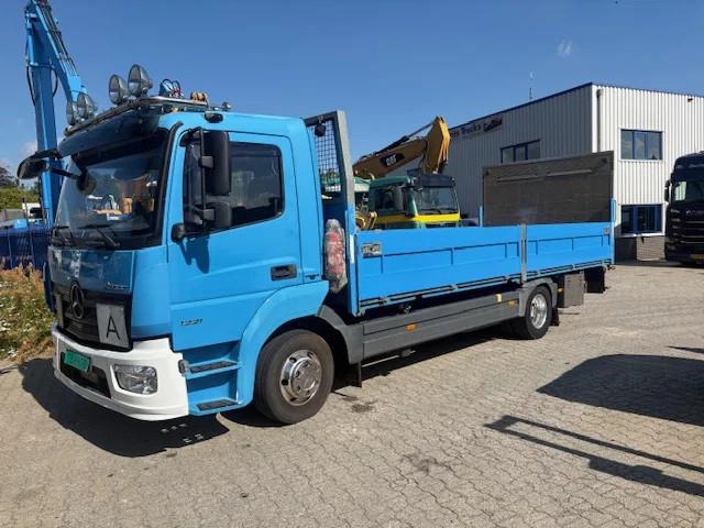 Mercedes-Benz Atego 1221
