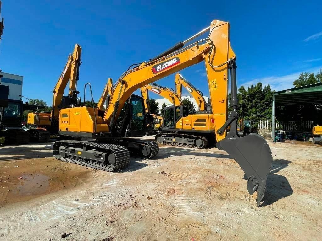Mini-pelle XCMG XE 155 GA — occasion 2023