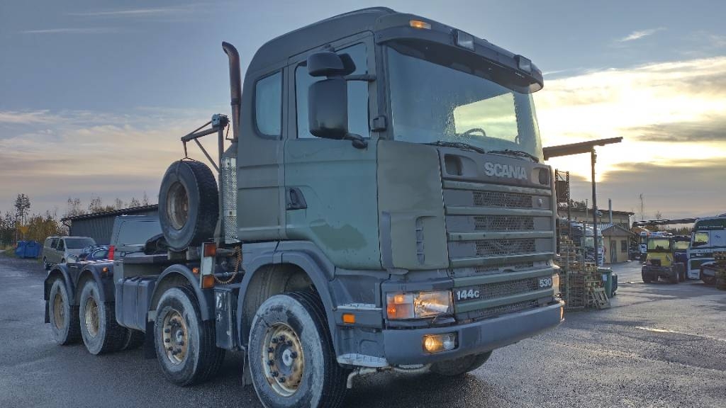 Scania R144 530 8x4 RASKASVETURI