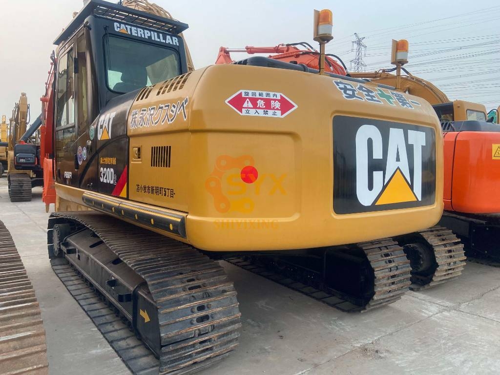CAT 320 D