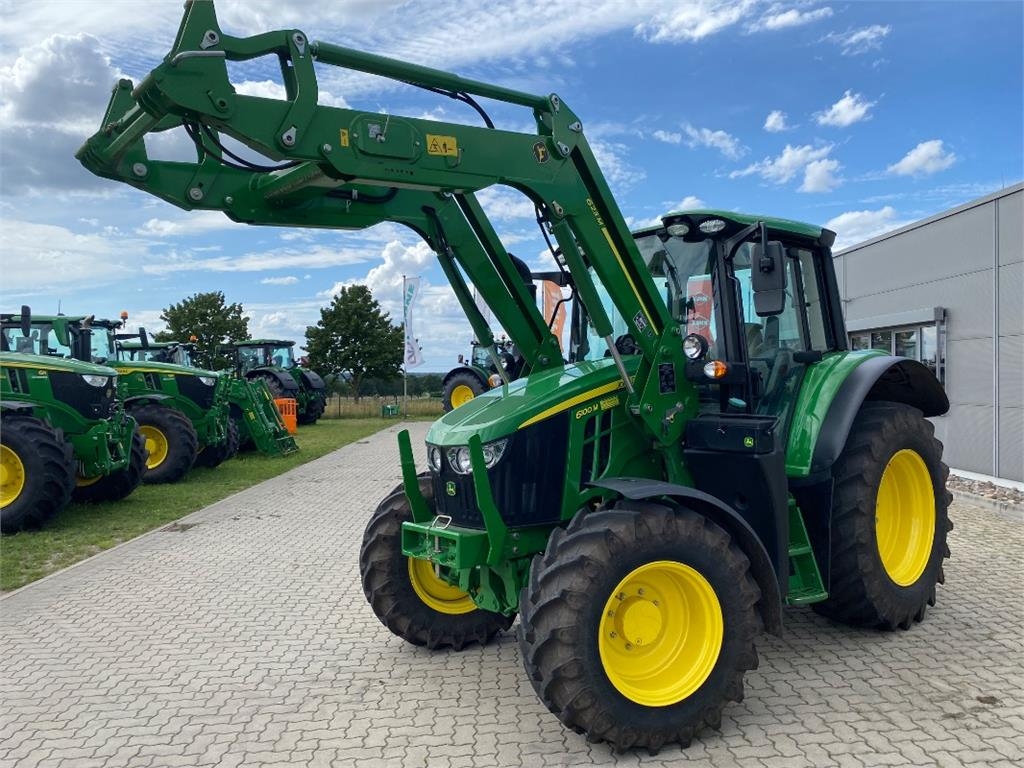 John Deere 6100M