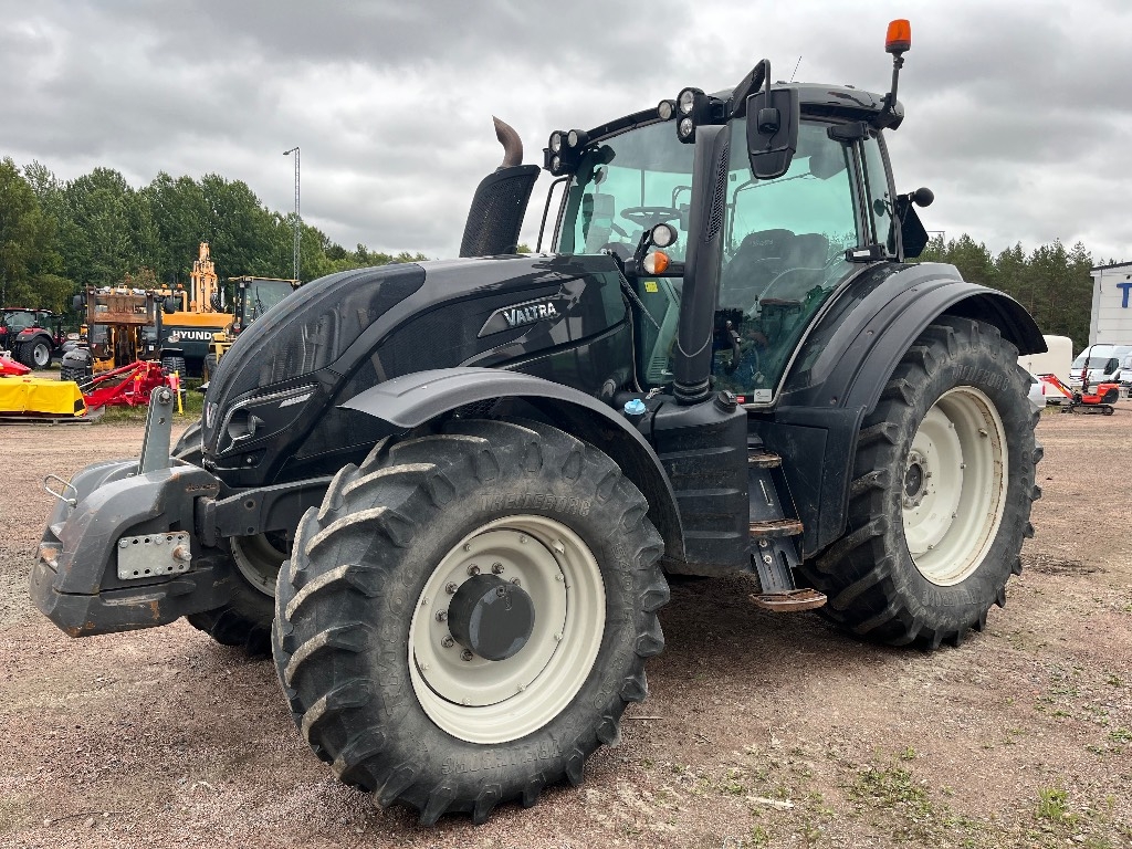 Valtra T 254 Versu