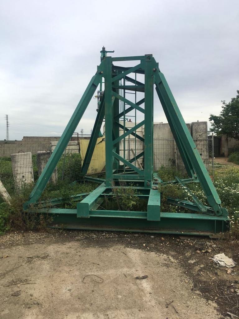 Chasis completo con contrapesos para grúa torre ME
