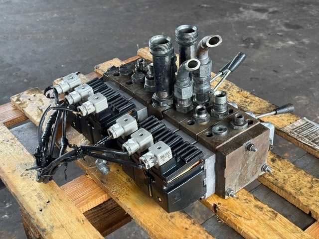 Fintec 1107 used hydraulic valve