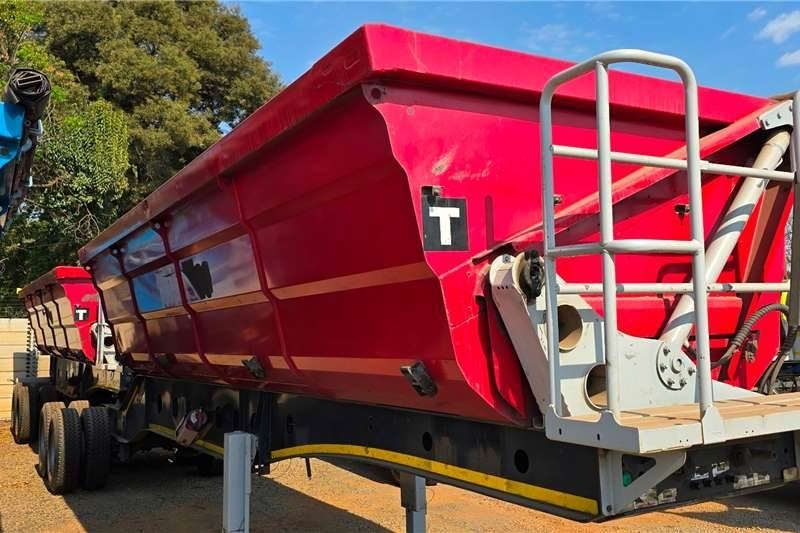 Afrit 40mÂ³ Interlink Side Tipper