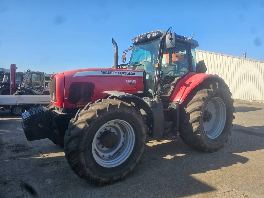 Massey Ferguson 6499