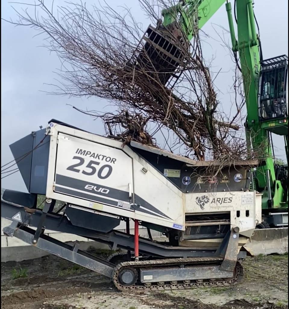 Concasseur mobile Arjes Impaktor 250 — occasion 2021, 2 040 h