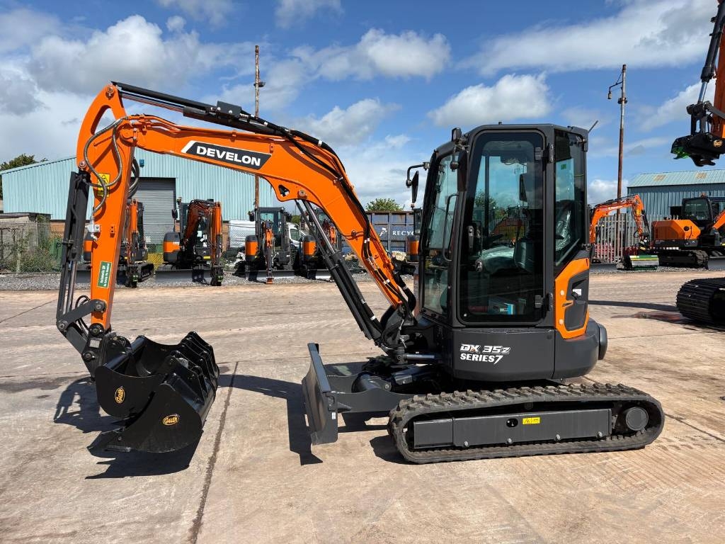 Develon DX 35 Z-7