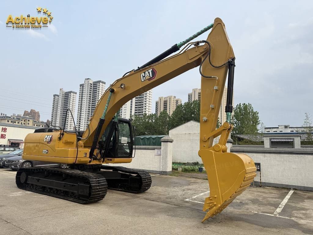 Pelle sur chenilles Caterpillar 323GX — occasion 2021, 3 100 h