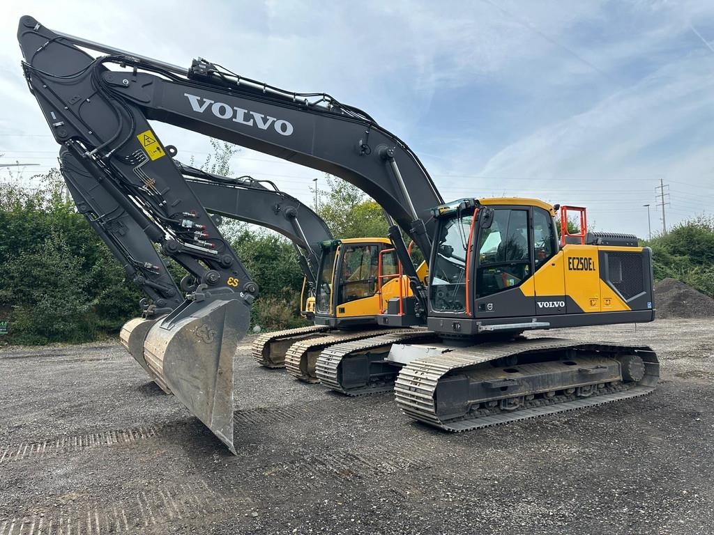 Volvo EC250E 900 UUR/HOURS !! LIKE NEW