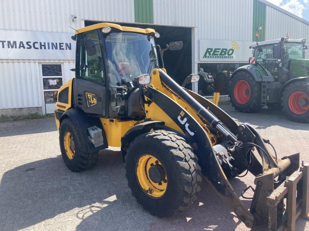 Chargeuse sur pneus JCB 409 — occasion 2017, 6 817 h