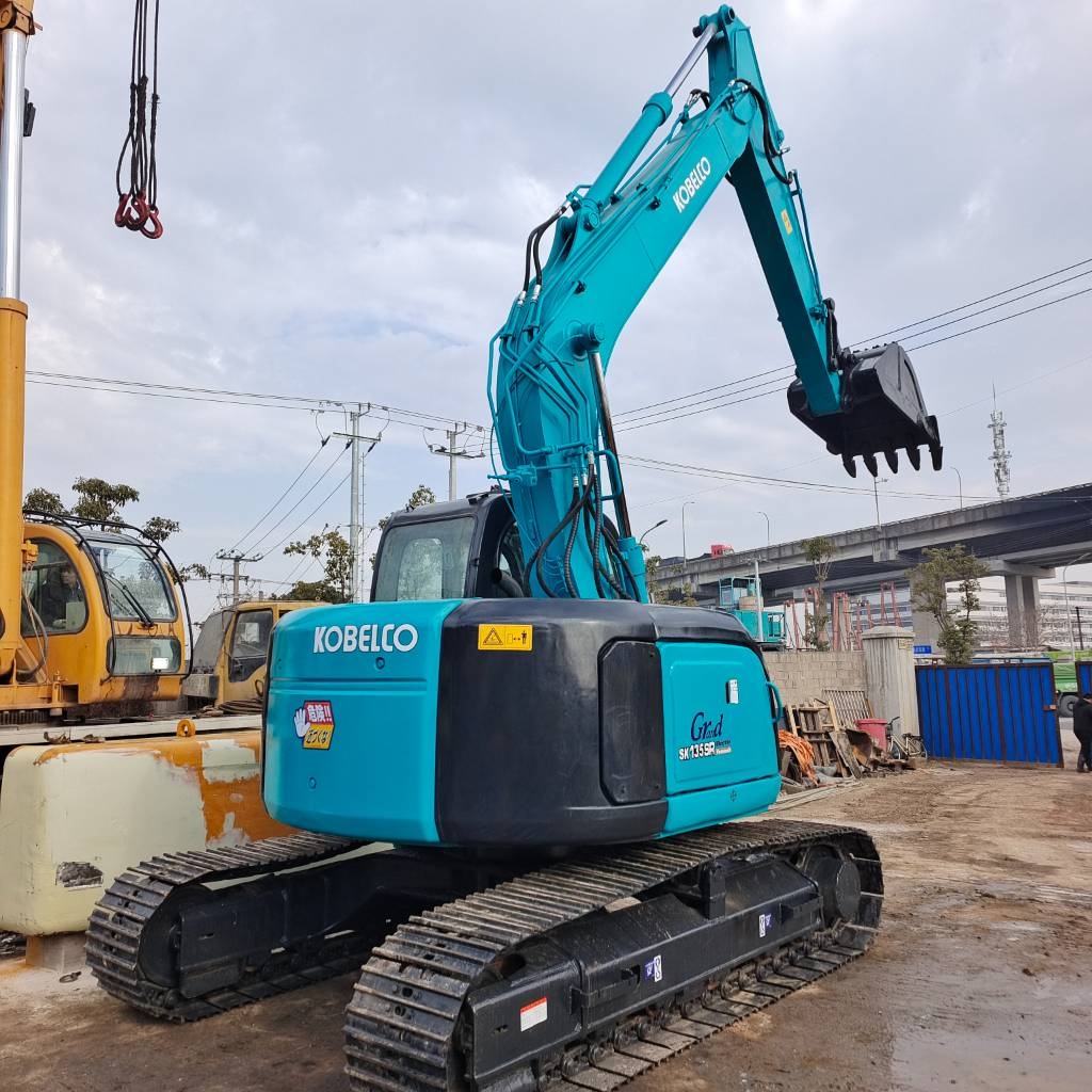 Pelle sur chenilles Kobelco SK 135 SR — occasion 2024, 230 h