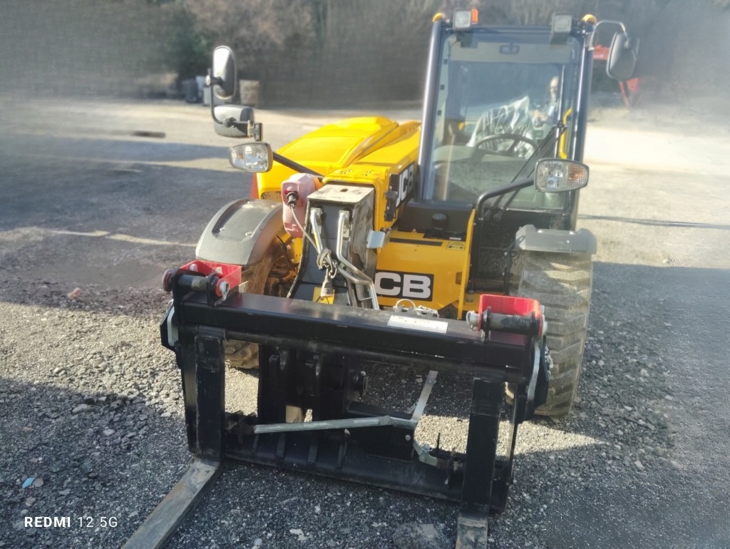 JCB 525-60