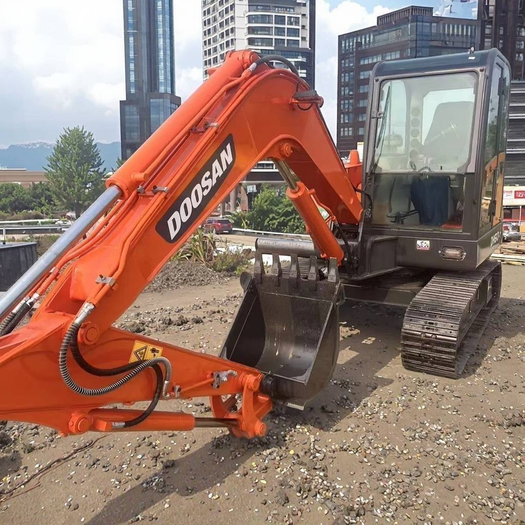 Doosan DH 60