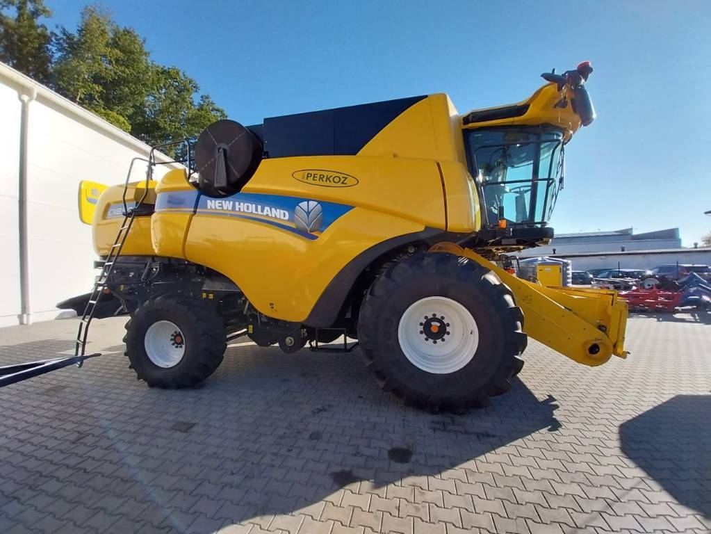 New Holland CX 8.90