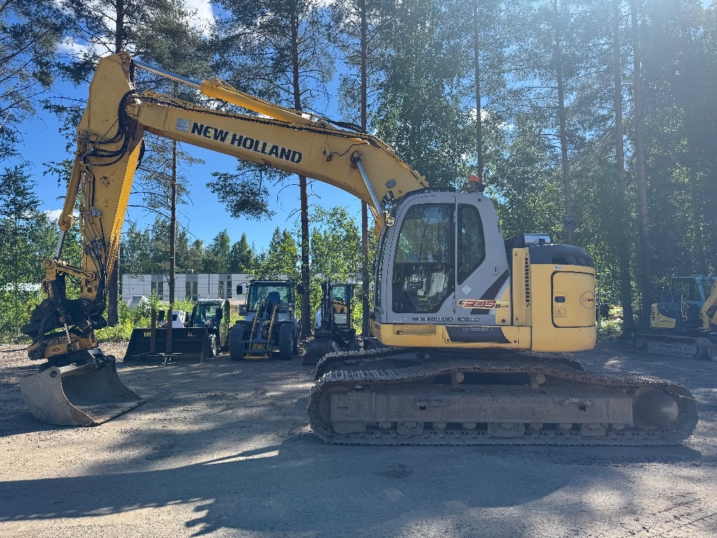 New Holland E 235 B SR-2