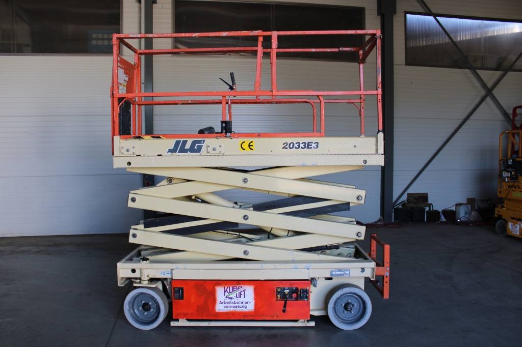 JLG 2033 E 3