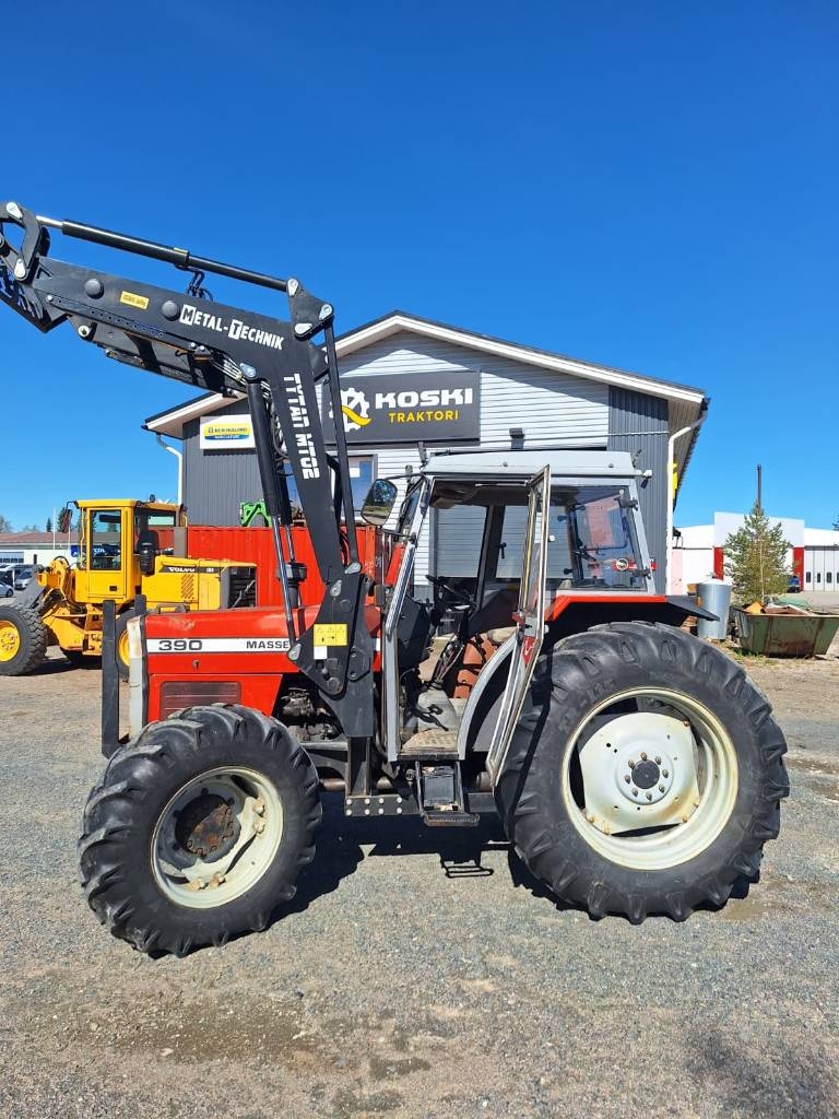 Massey Ferguson 390 4WD