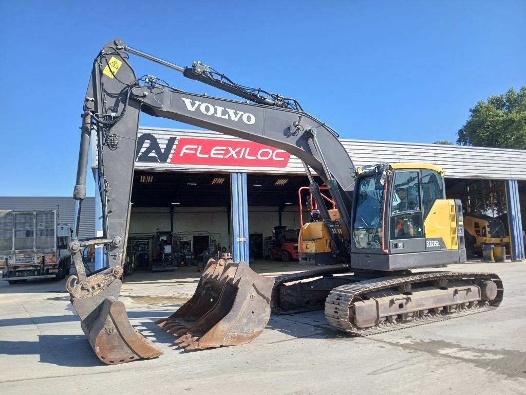 Volvo ECR 235 E