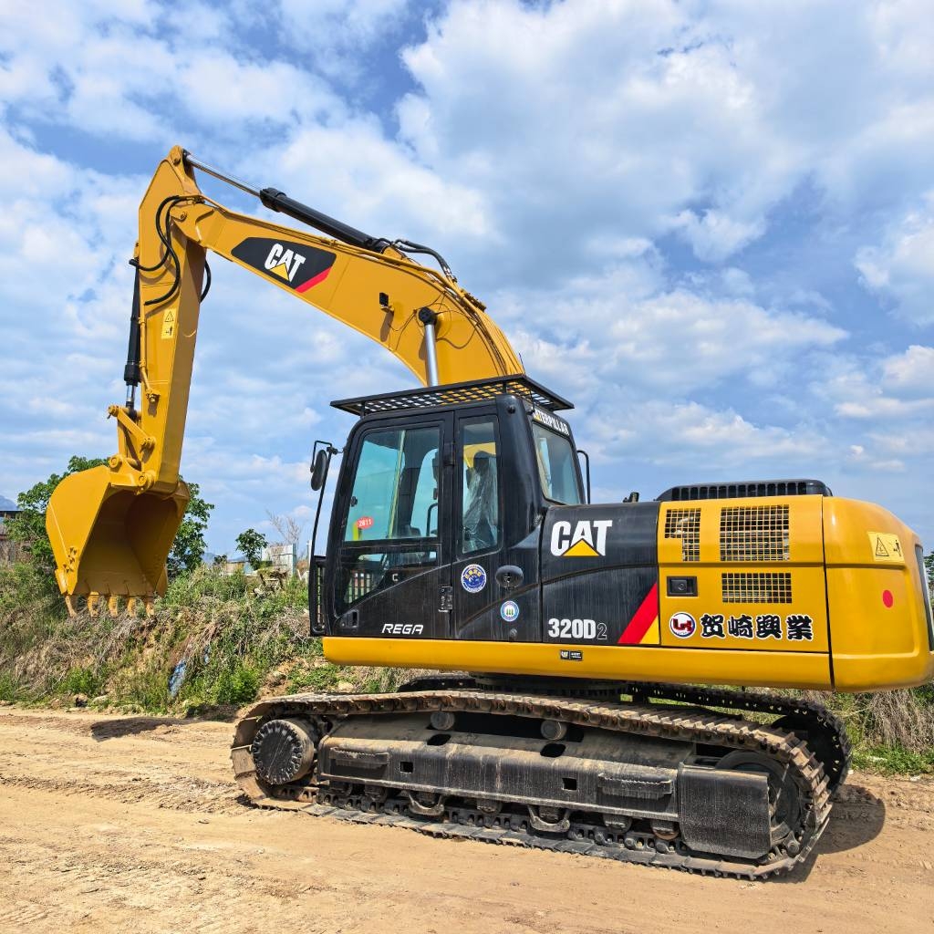 Pelle sur chenilles Caterpillar 320 D — occasion 2023, 600 h
