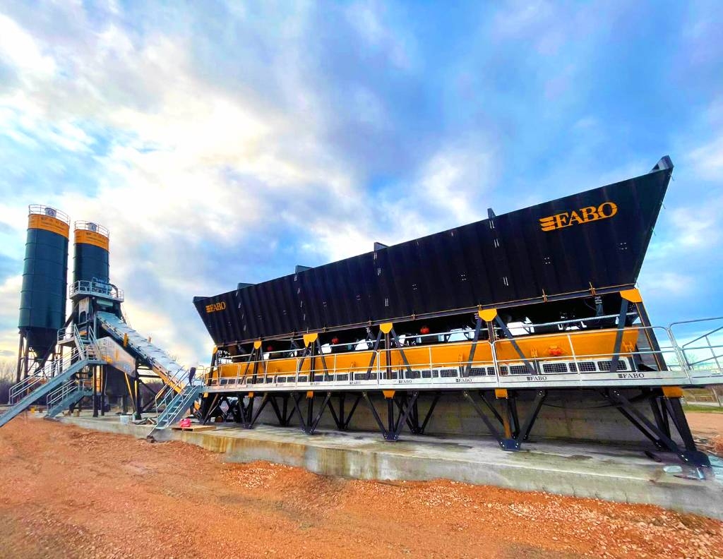 Fabo CENTRALE À BÉTON COMPACTE À BANDE - 110 M3/H
