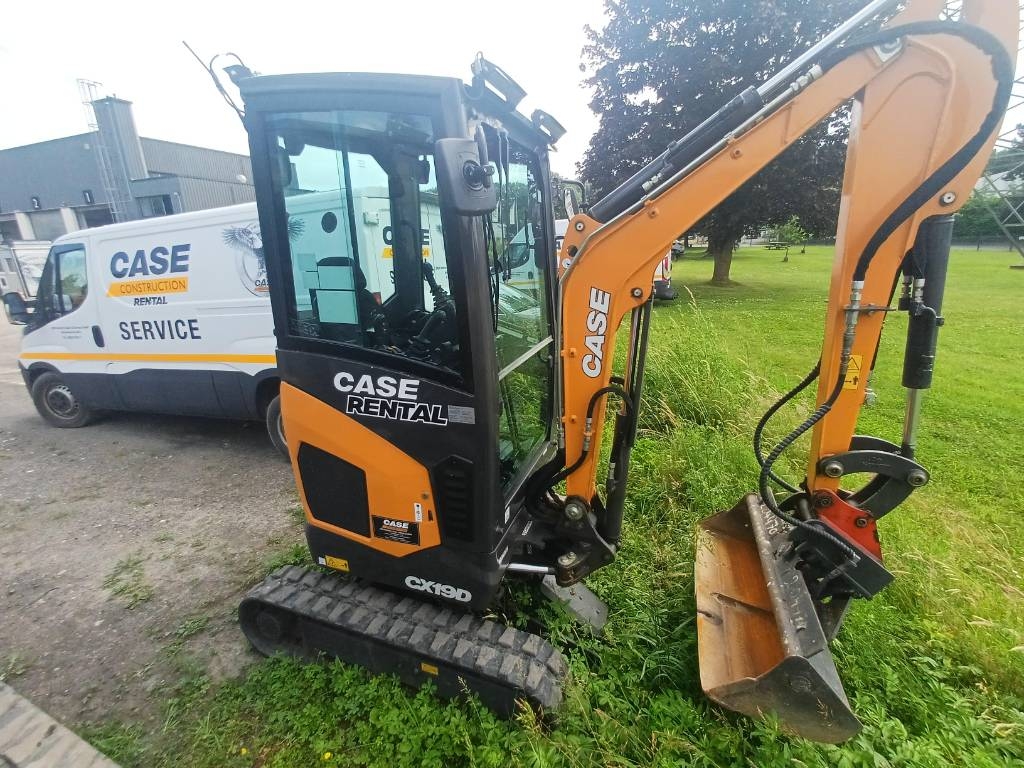Mini-pelle Case CX 19 D — occasion 2023, 300 h
