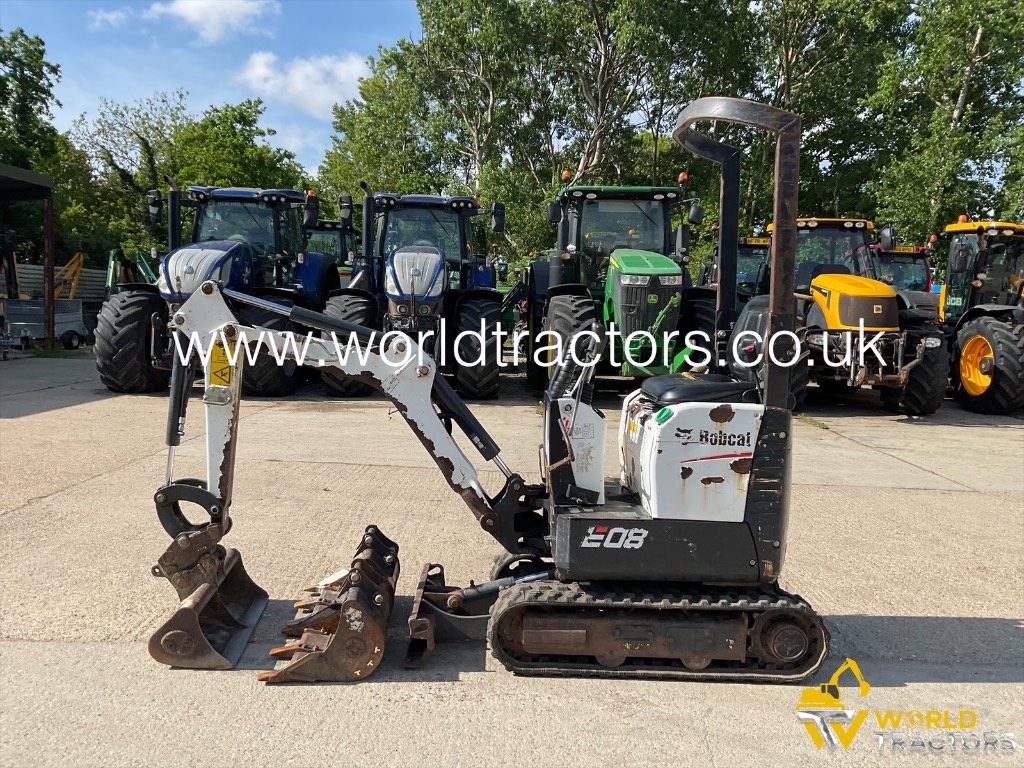 Bobcat E 08