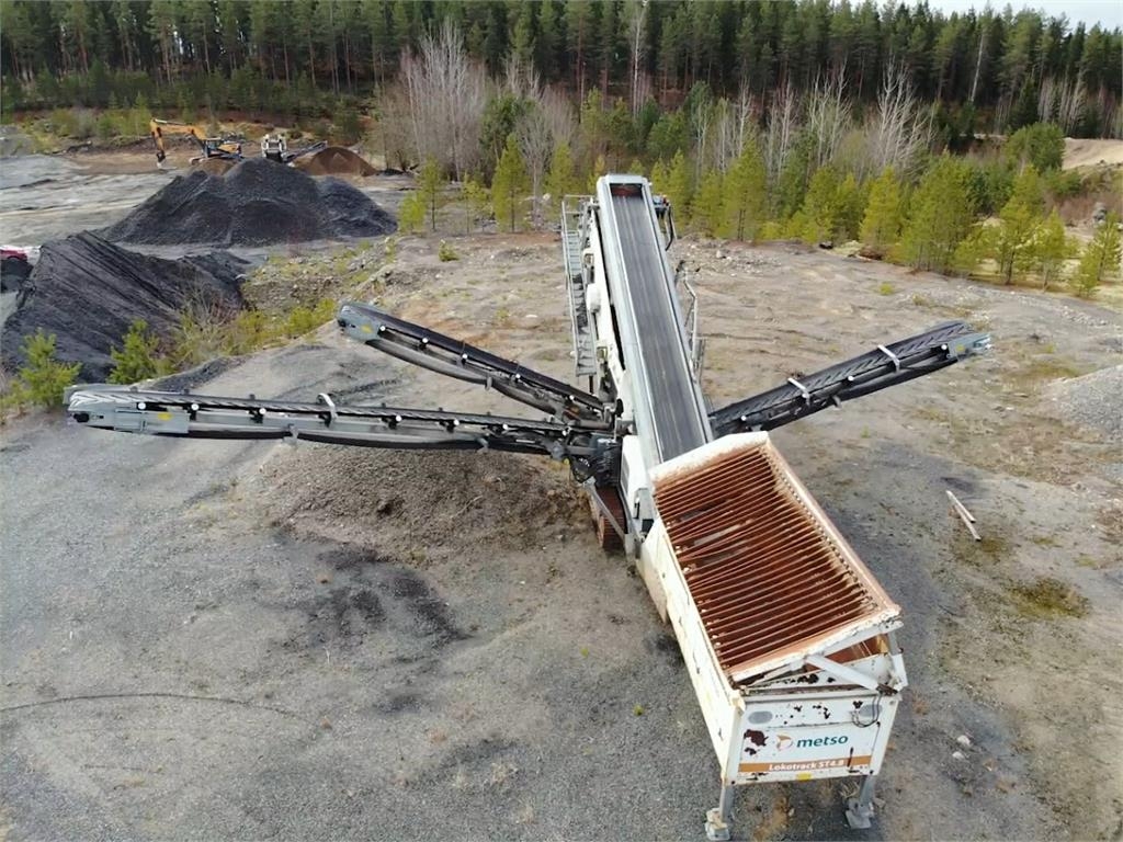 Metso Lokotrack ST4.8 3-taso seula