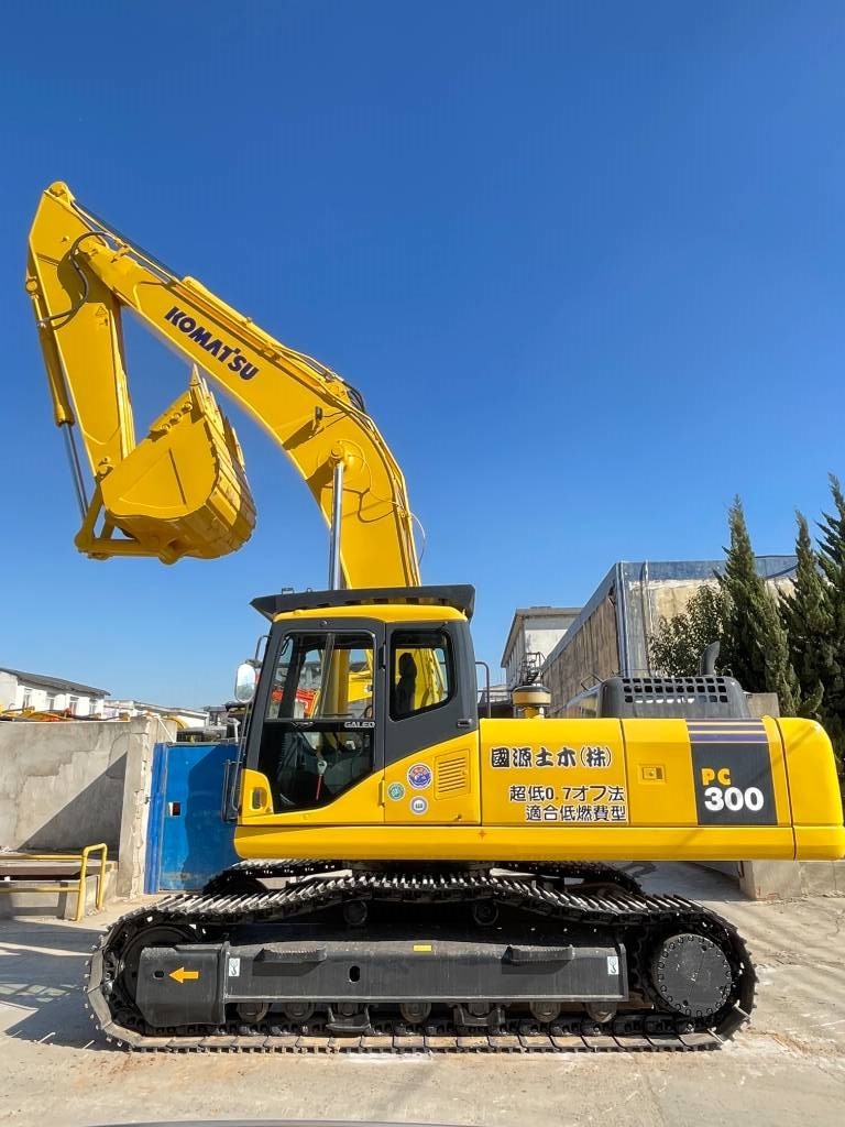 Pelle sur chenilles Komatsu PC 300-7 — occasion 2022, 2 000 h